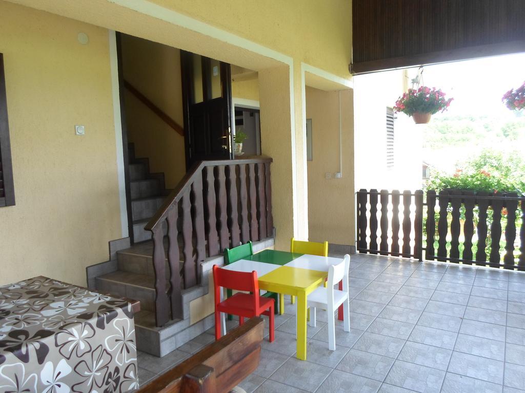Ferienwohnung House Petra Rakovica Exterior foto