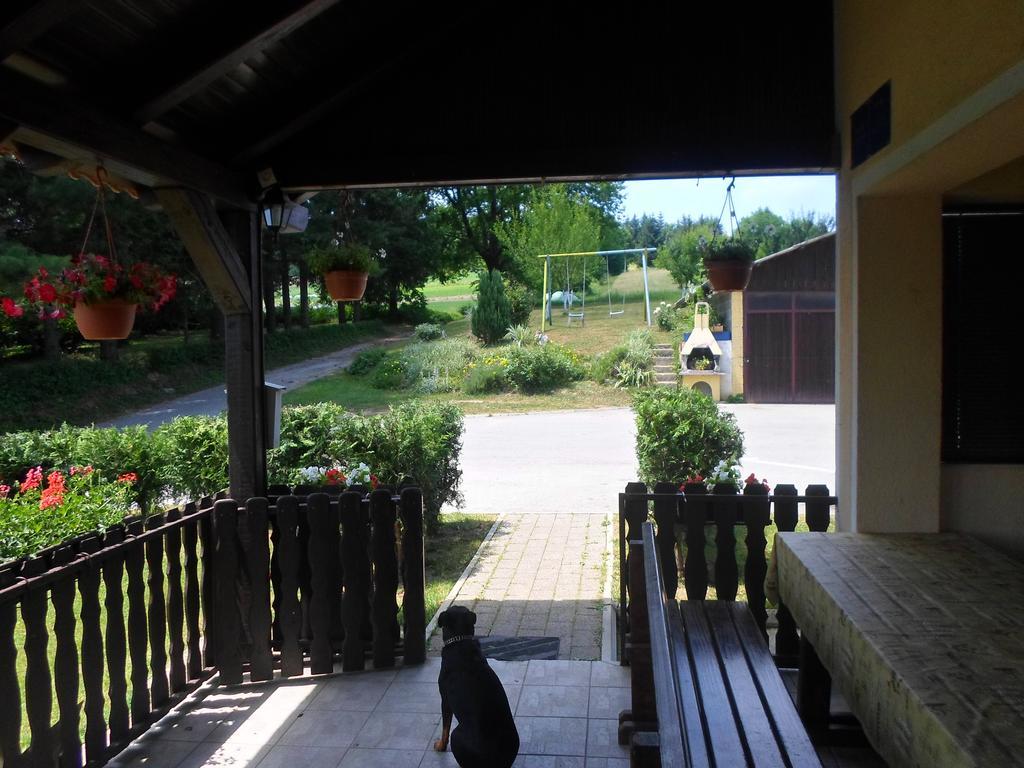 Ferienwohnung House Petra Rakovica Exterior foto