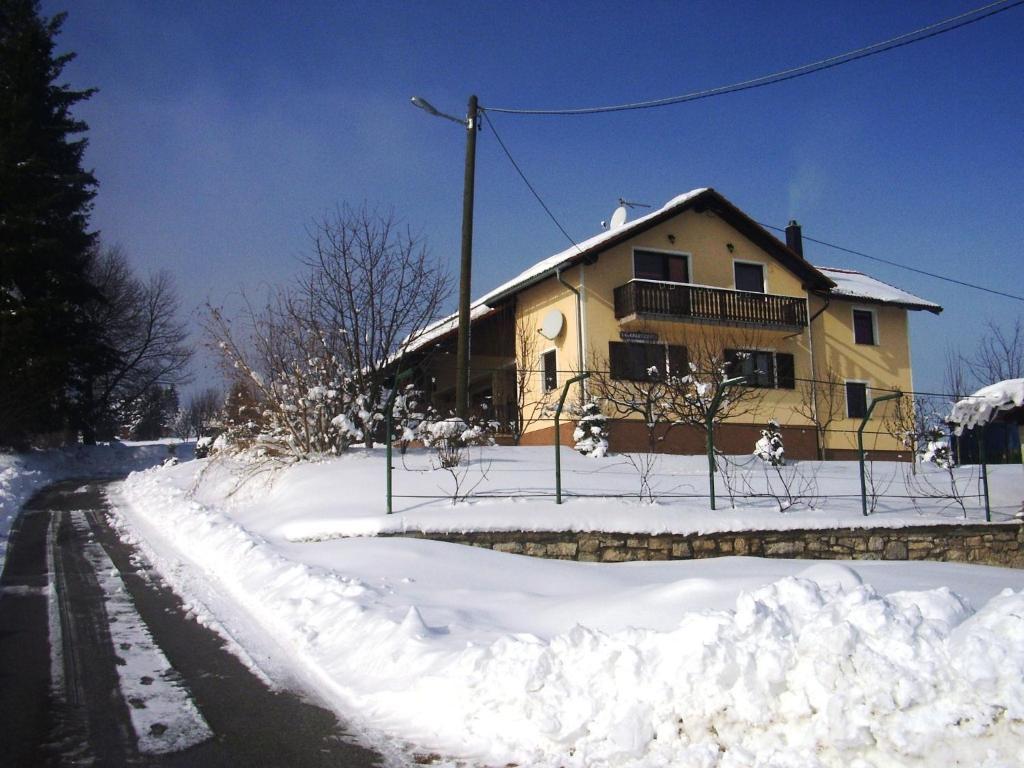 Ferienwohnung House Petra Rakovica Exterior foto