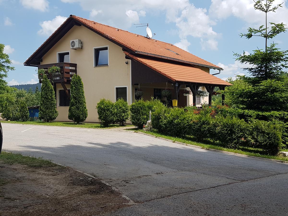 Ferienwohnung House Petra Rakovica Exterior foto